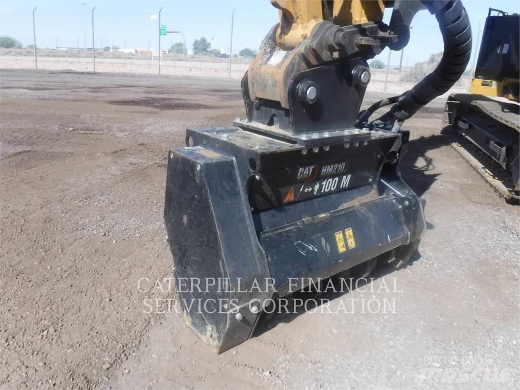 CAT HM210 ماكينات تقطيع أخشاب الحراجة