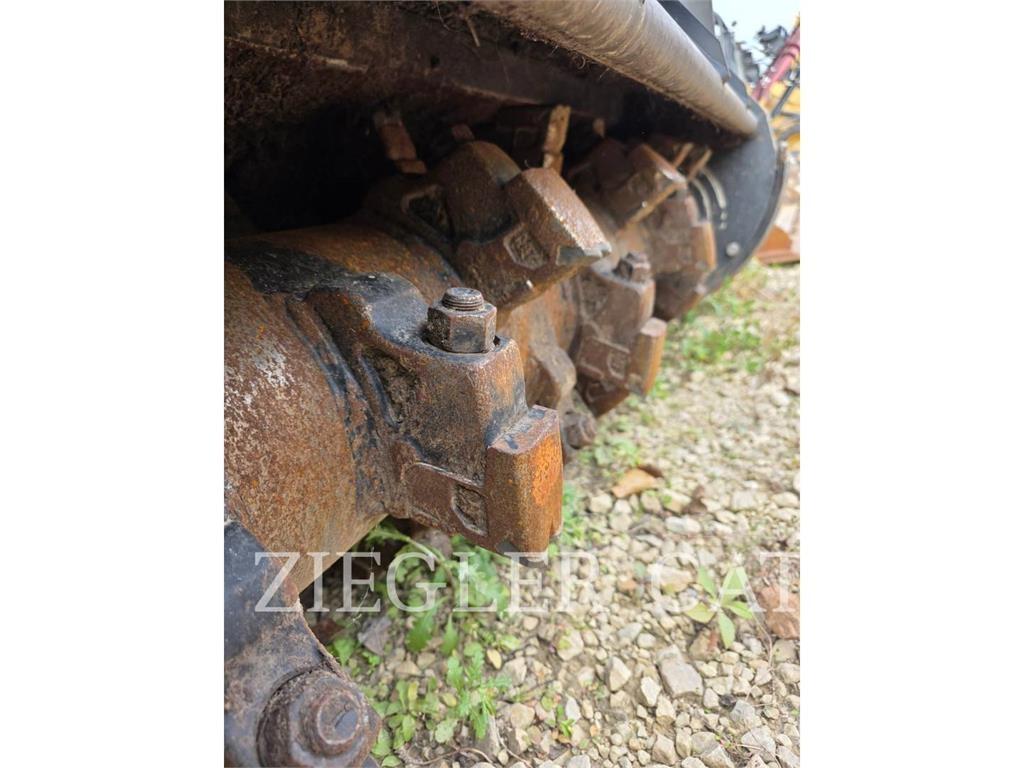 CAT HM418 ماكينات تقطيع أخشاب الحراجة