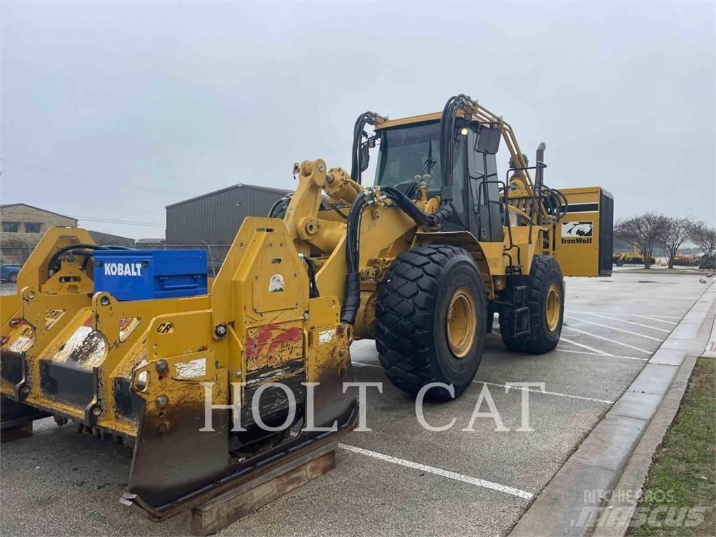 CAT IRONWOLF 972GII لوادر بعجل