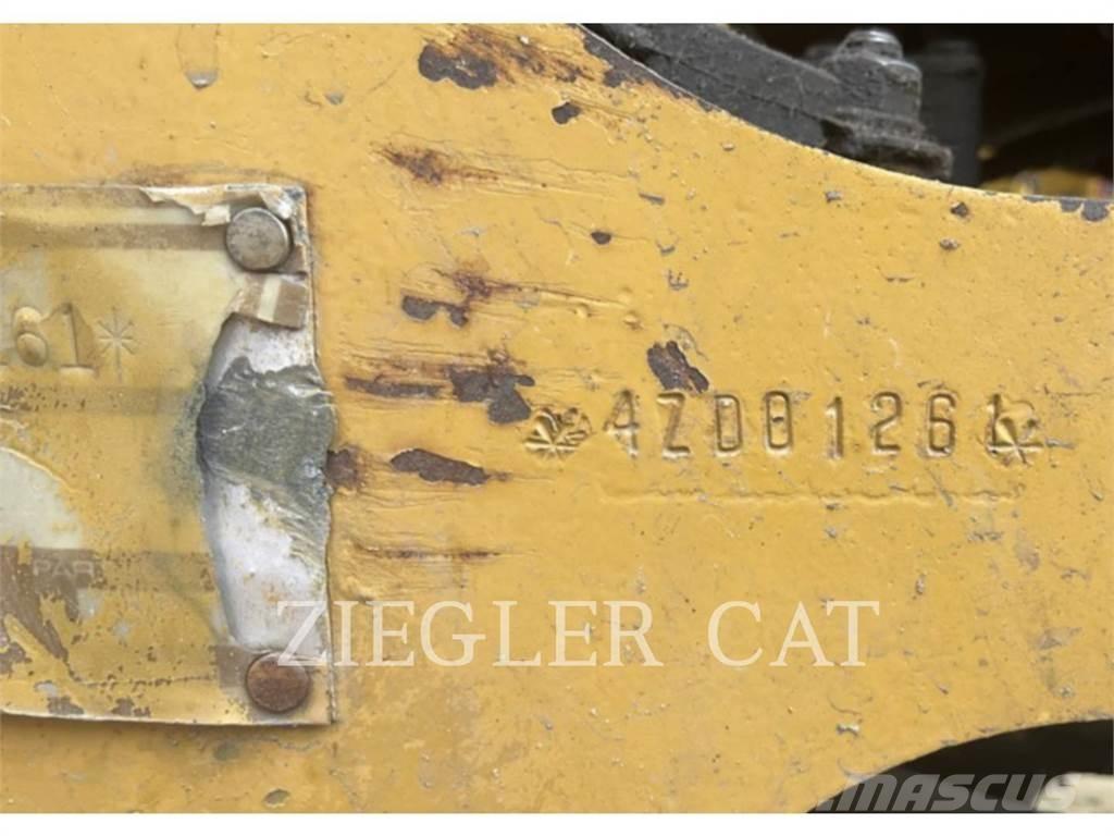 CAT IT18B لوادر بعجل