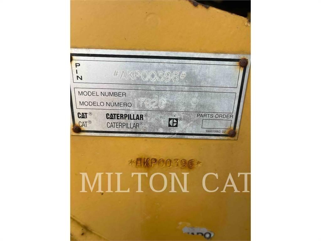 CAT IT62G لوادر بعجل