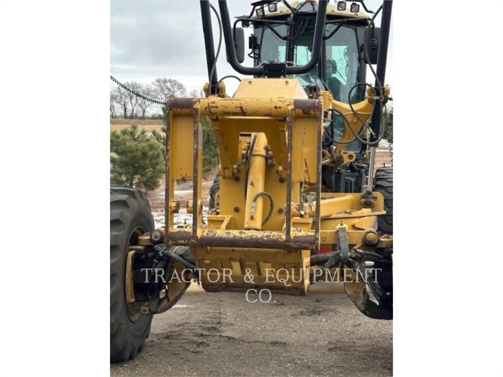CAT LIFT معدات تمهيد الطرق