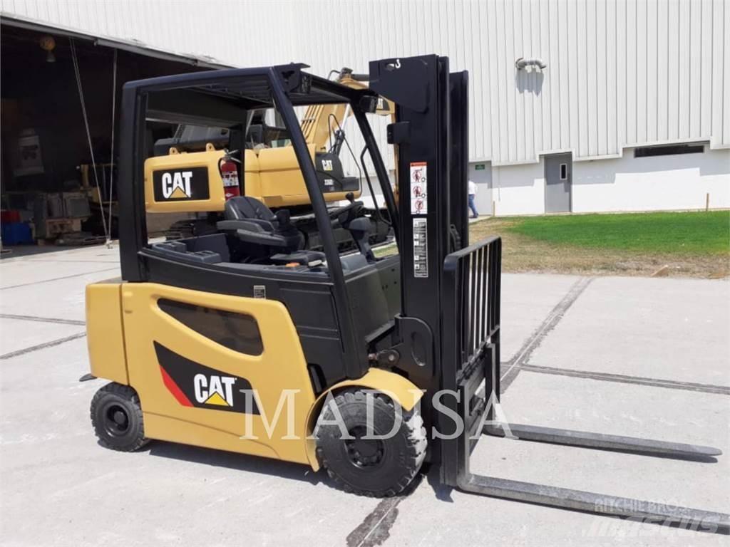CAT LIFT TRUCKS 2EP5000 شاحنات ذات رافعات شوكية - أخرى
