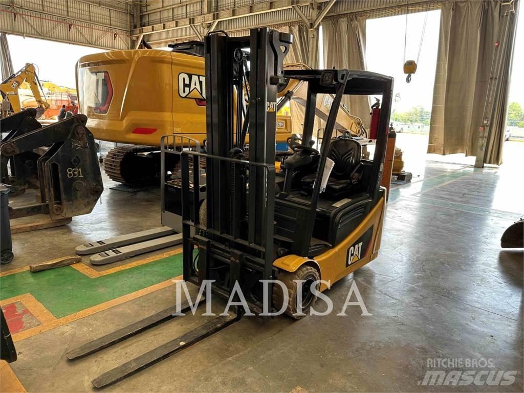 CAT LIFT TRUCKS 2ET4000 شاحنات ذات رافعات شوكية - أخرى