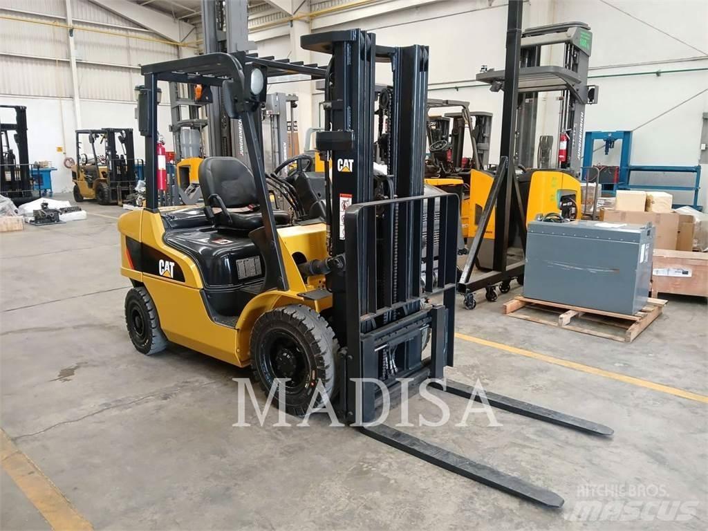 CAT LIFT TRUCKS DP25NM5 شاحنات ذات رافعات شوكية - أخرى