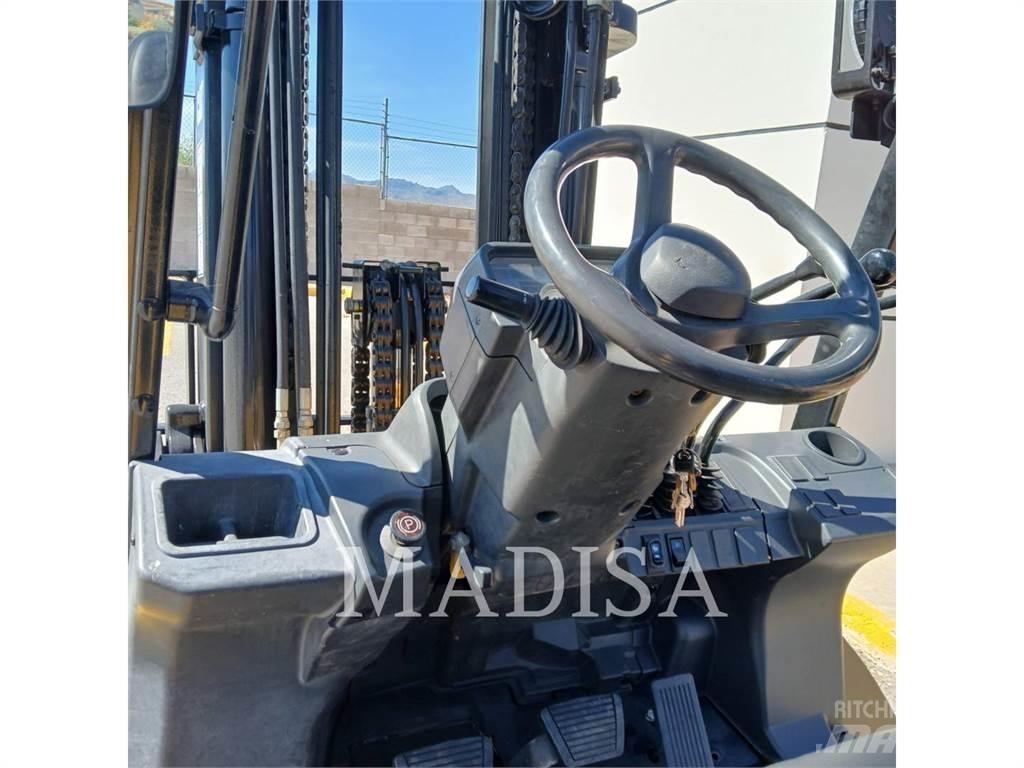 CAT LIFT TRUCKS DP50NM1 شاحنات الديزل
