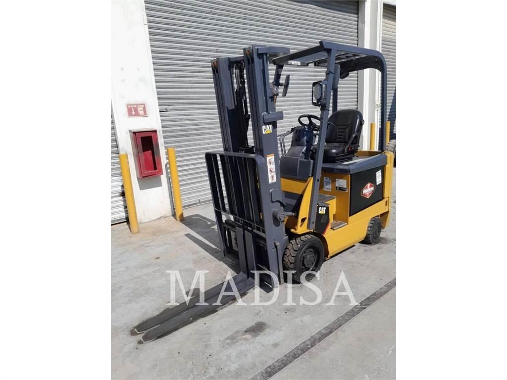 CAT LIFT TRUCKS E3500 شاحنات ذات رافعات شوكية - أخرى