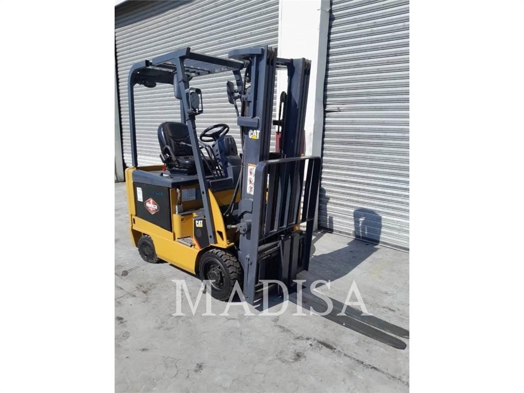 CAT LIFT TRUCKS E3500 شاحنات ذات رافعات شوكية - أخرى