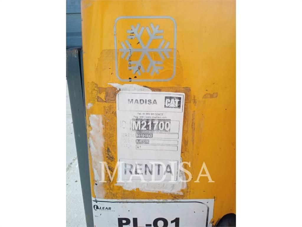 CAT LIFT TRUCKS EJE120E شاحنات ذات رافعات شوكية - أخرى