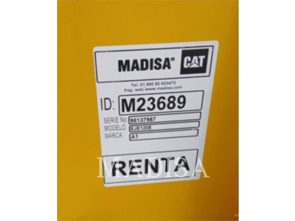 CAT LIFT TRUCKS EJE120E ساحبات الأشجار
