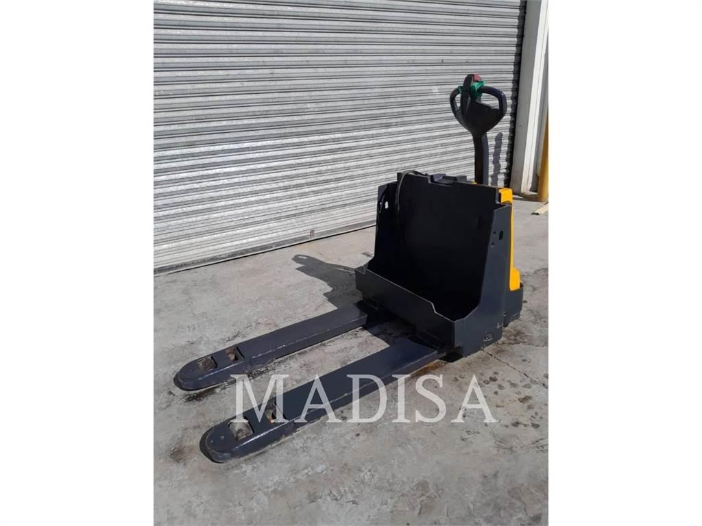 CAT LIFT TRUCKS EJE120E عربات الجولف
