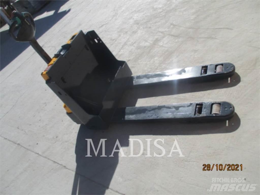 CAT LIFT TRUCKS EJE120E شاحنات ذات رافعات شوكية - أخرى