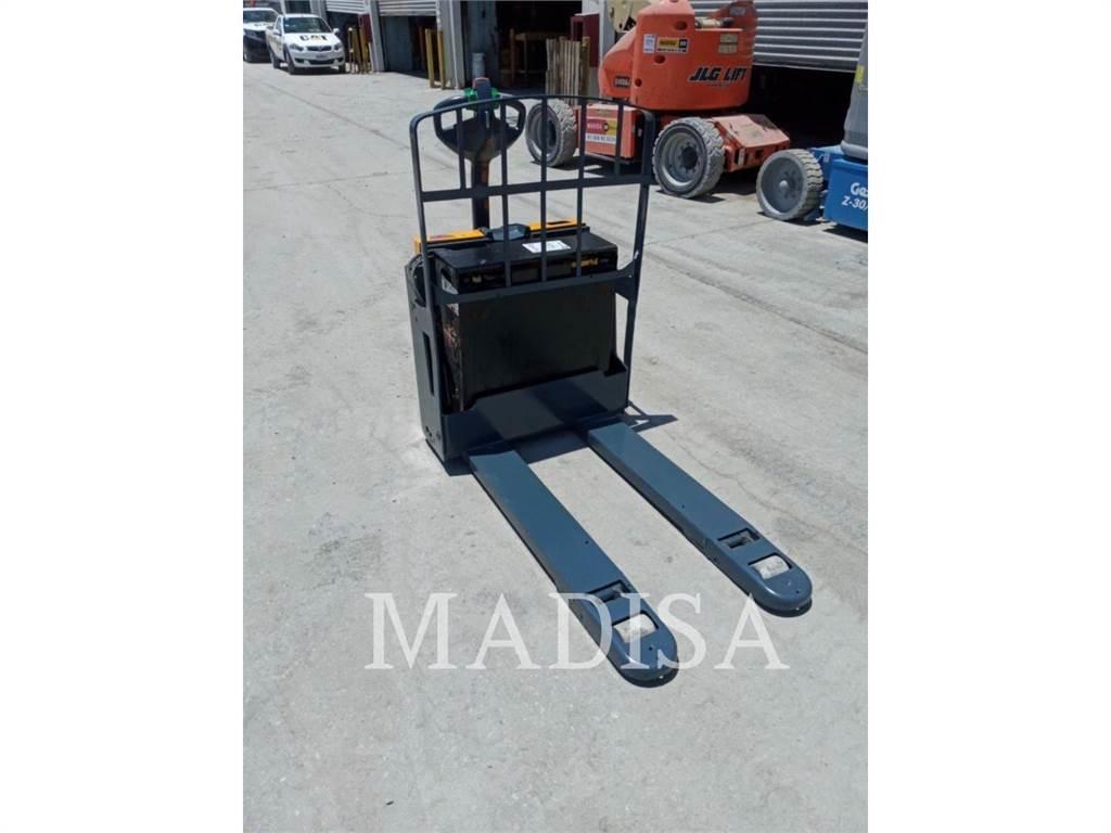 CAT LIFT TRUCKS EJE120E شاحنات ذات رافعات شوكية - أخرى