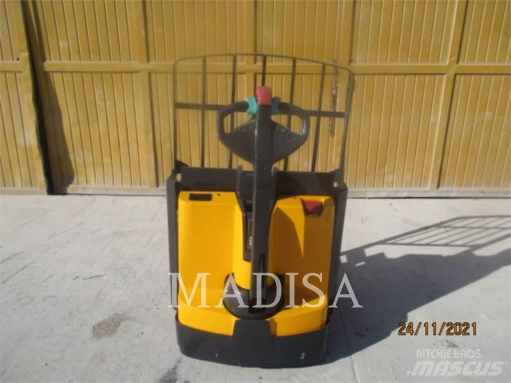 CAT LIFT TRUCKS EJE120E شاحنات ذات رافعات شوكية - أخرى