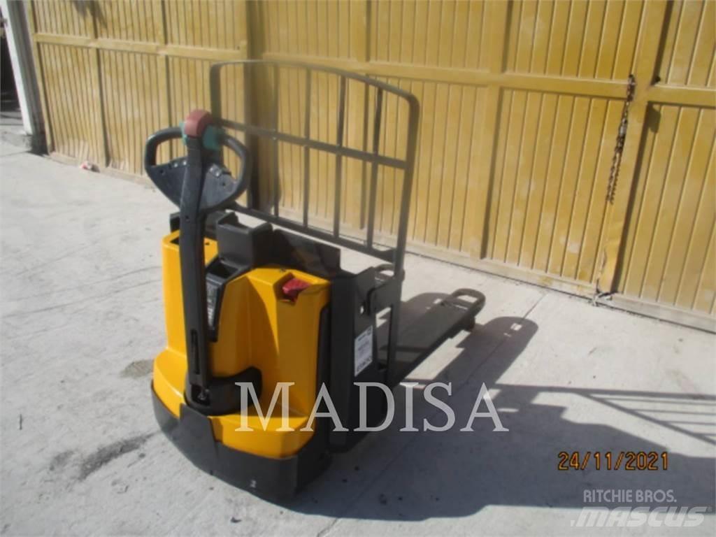 CAT LIFT TRUCKS EJE120E شاحنات ذات رافعات شوكية - أخرى