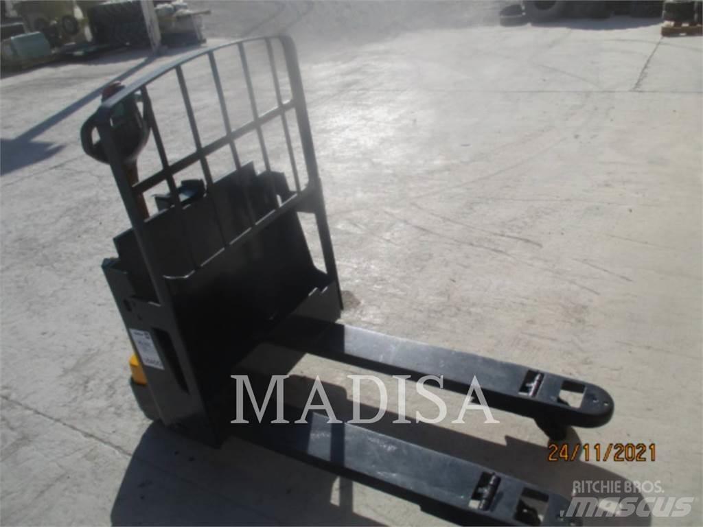 CAT LIFT TRUCKS EJE120E شاحنات ذات رافعات شوكية - أخرى