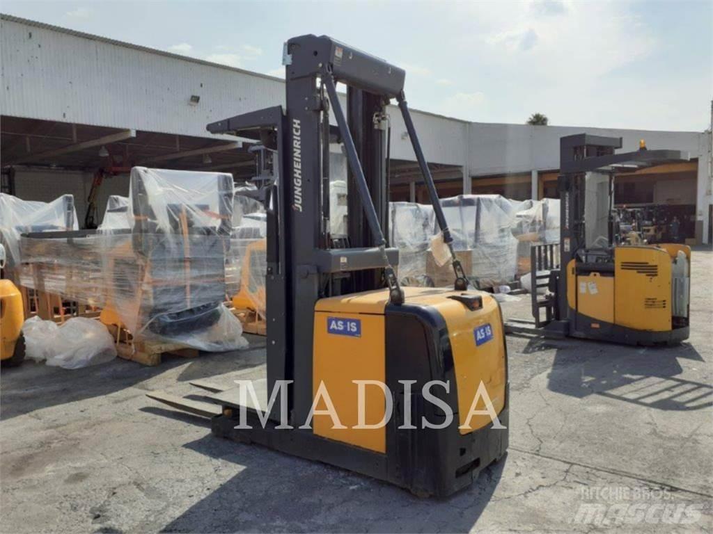 CAT LIFT TRUCKS EKS308 شاحنات ذات رافعات شوكية تعمل بالكهرباء