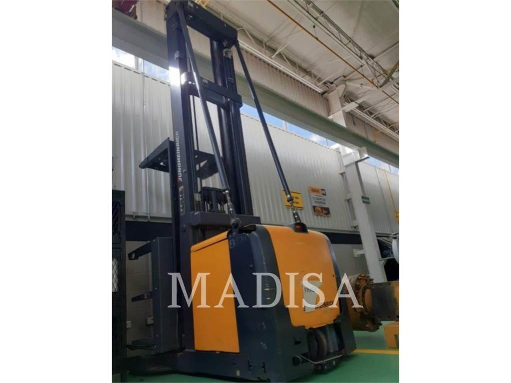 CAT LIFT TRUCKS EKS308 شاحنات ذات رافعات شوكية تعمل بالكهرباء