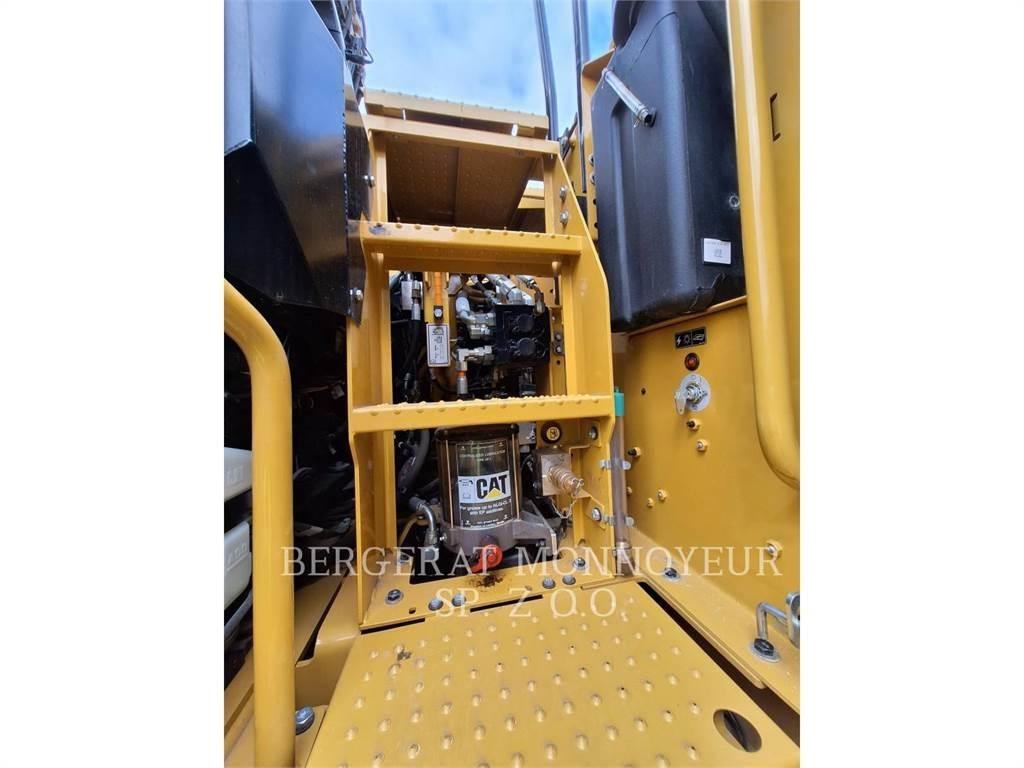 CAT M 314 حفارات بعجل