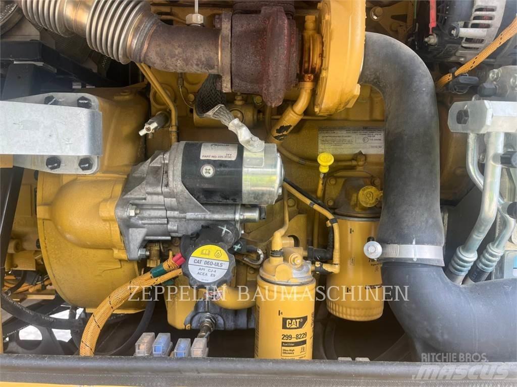 CAT M315D حفارات بعجل