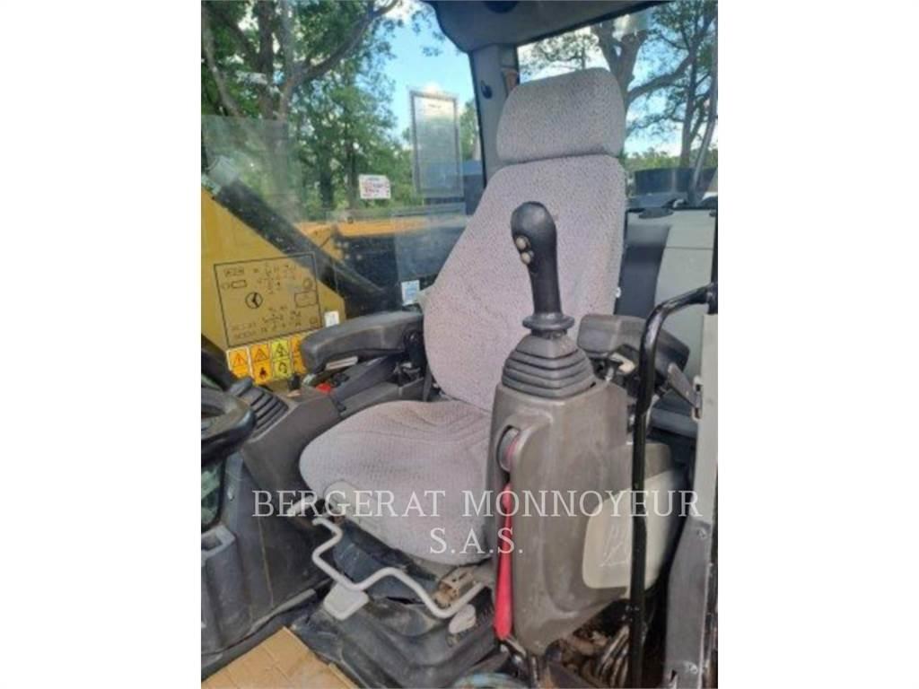 CAT M315F IVC حفارات بعجل