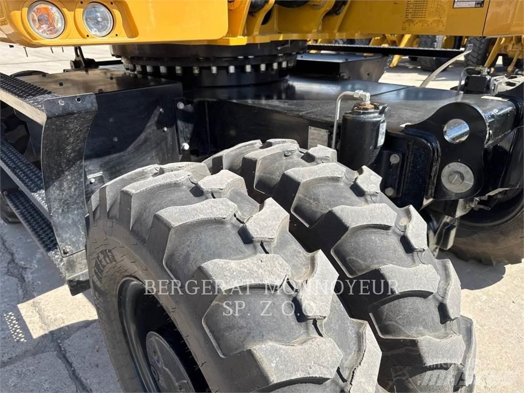 CAT M316 حفارات بعجل