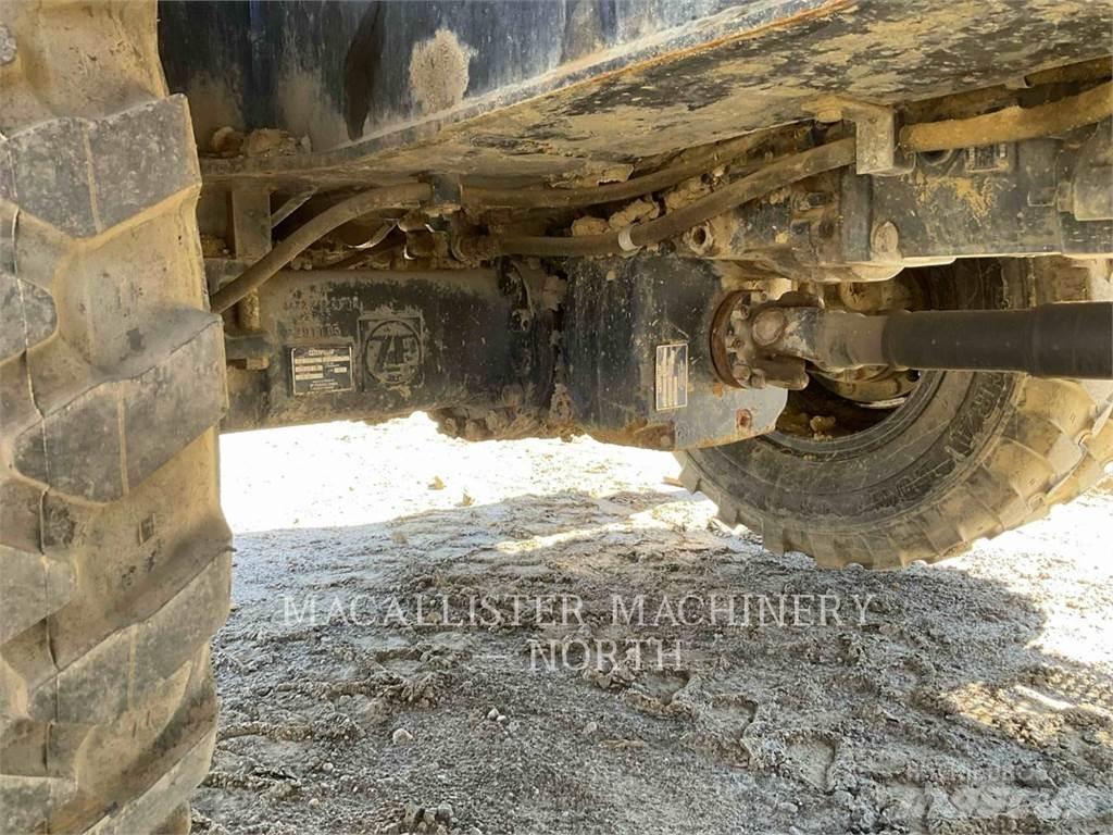 CAT M316C H حفارات بعجل