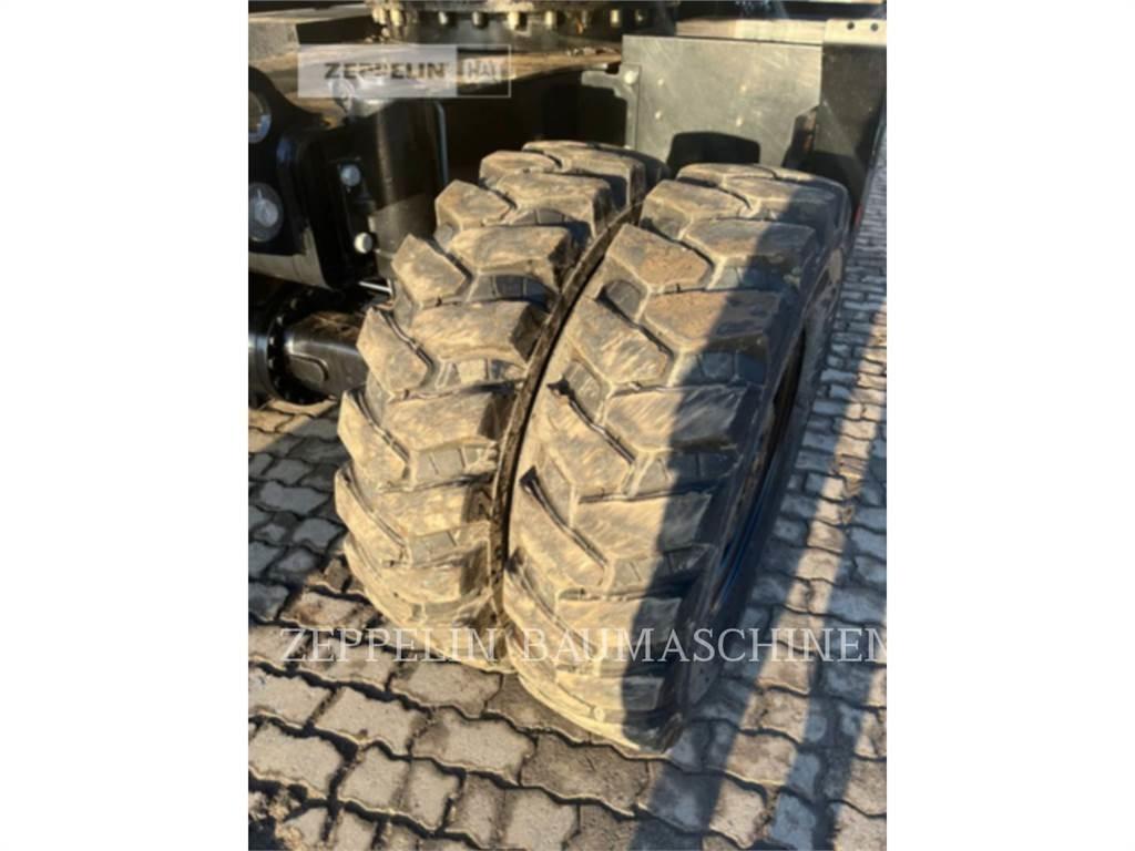 CAT M317F حفارات بعجل