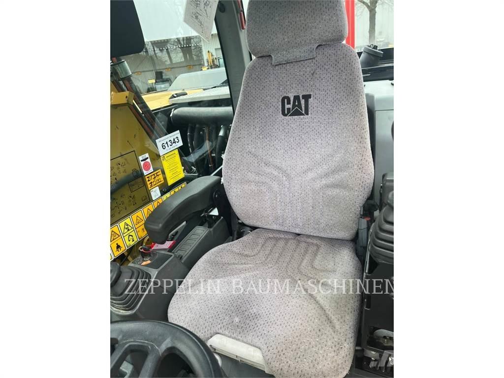 CAT M320F حفارات بعجل