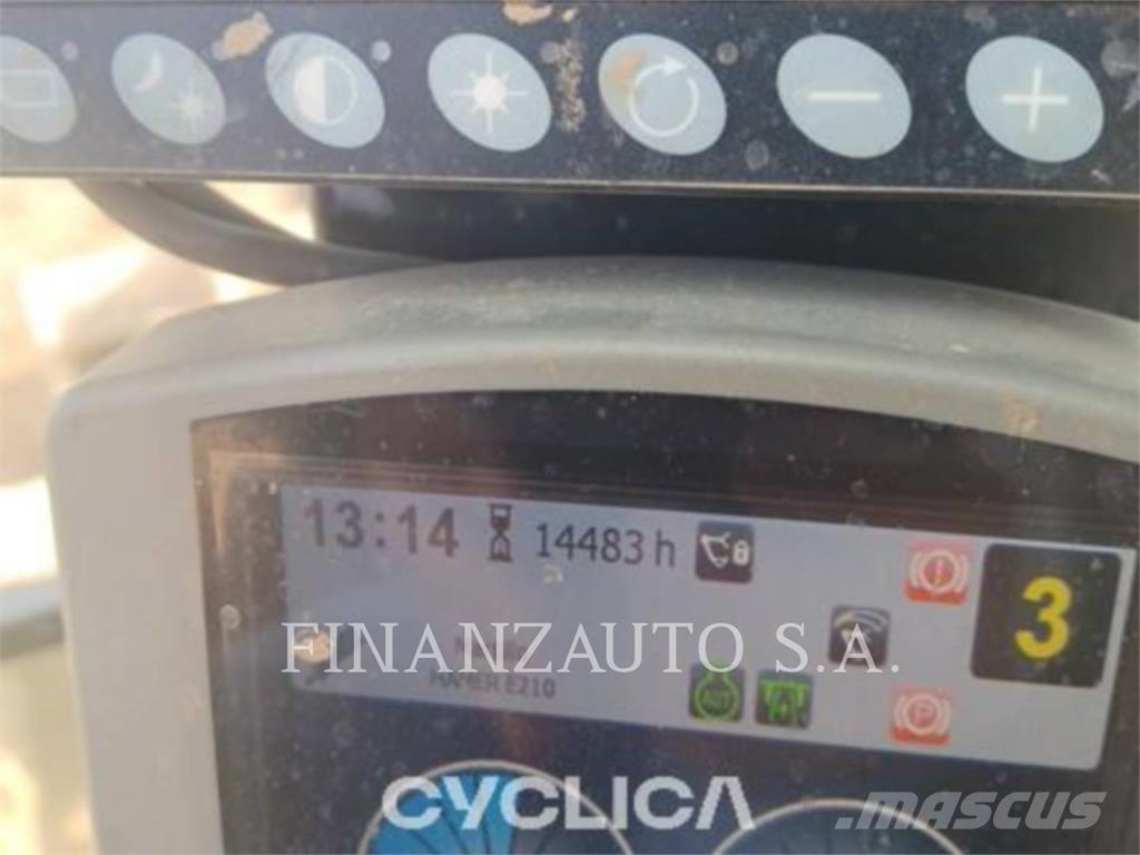 CAT M320F حفارات بعجل