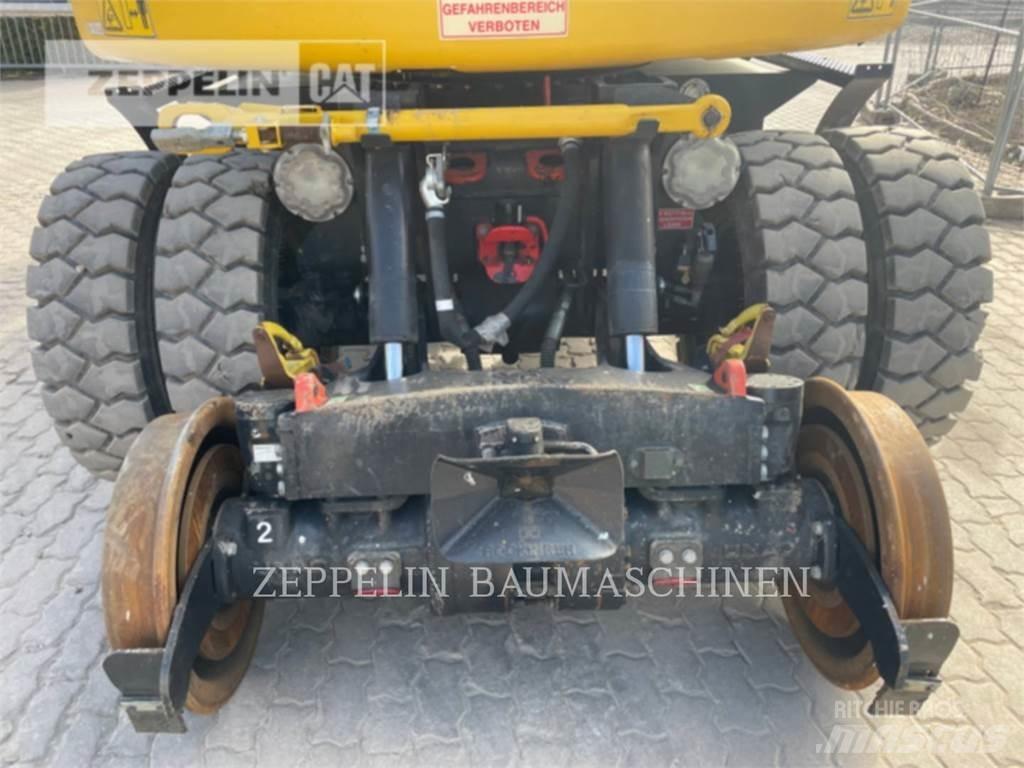 CAT M323F حفارات بعجل