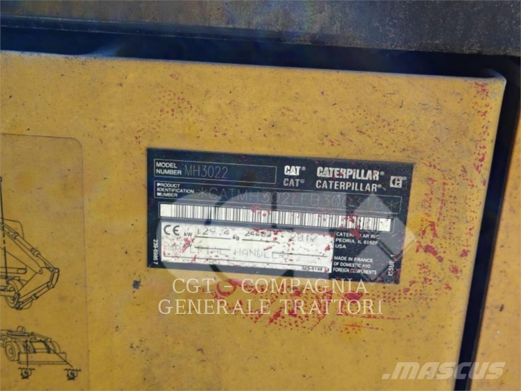 CAT MH3022 حفارات بعجل
