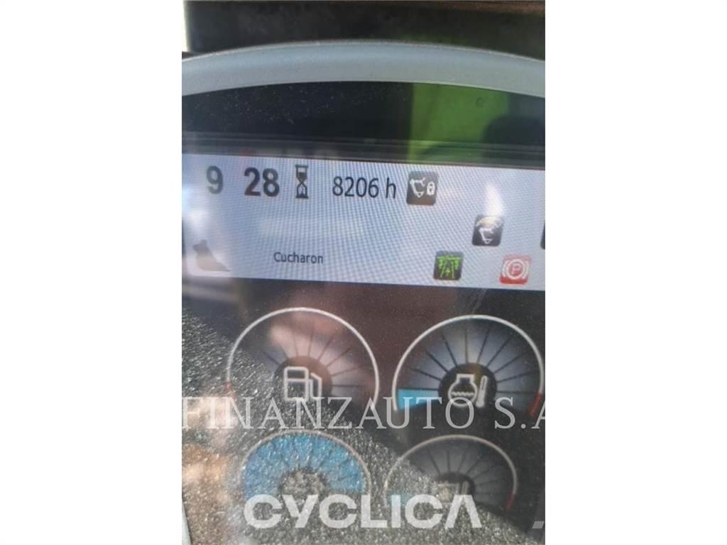 CAT MH3024 حفارات بعجل
