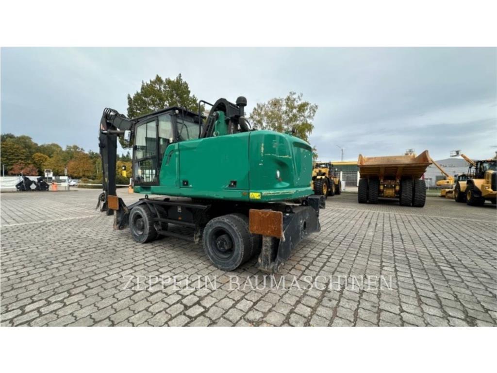 CAT MH3024-06C حفارات هدم