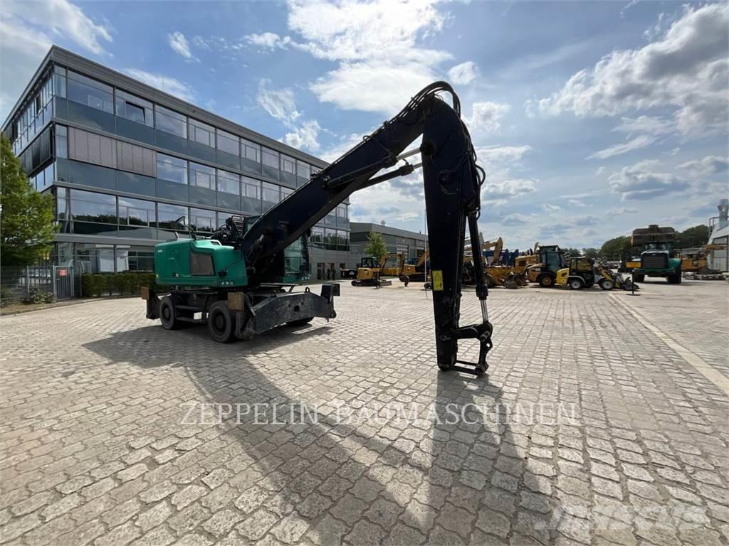 CAT MH3024-06C حفارات هدم