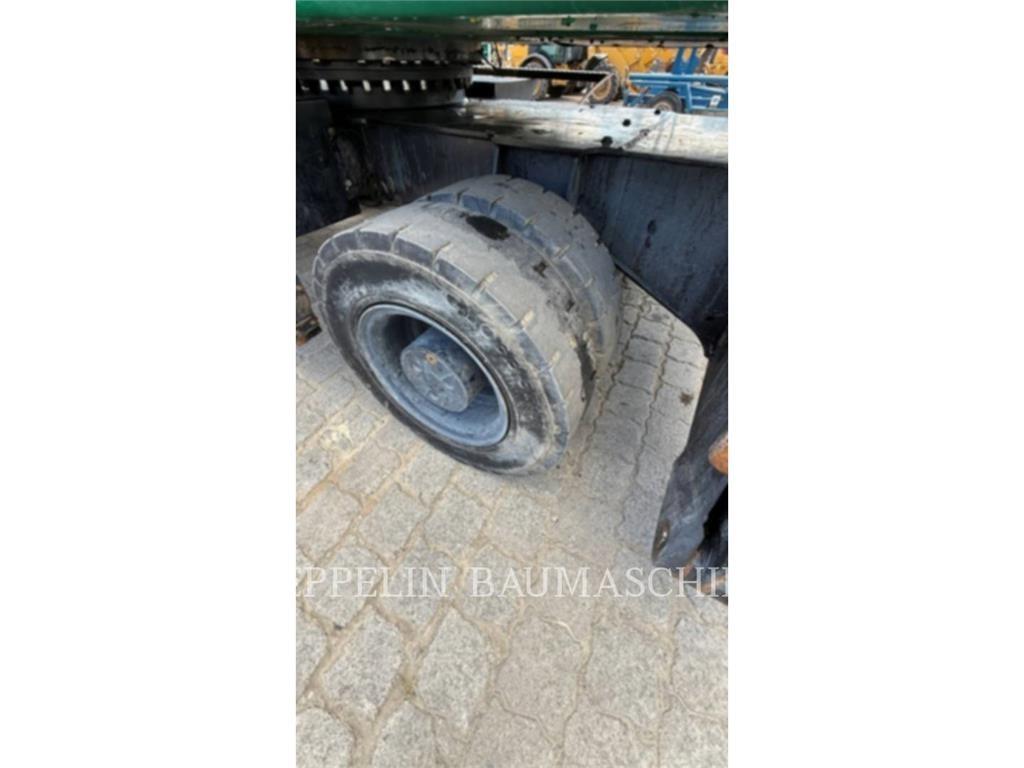 CAT MH3024-06C حفارات هدم