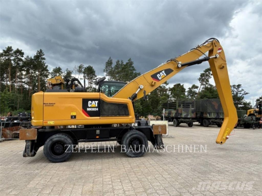 CAT MH3024-06C حفارات هدم