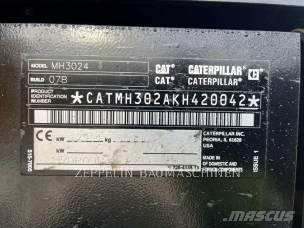 CAT MH3024-07A حفارات هدم