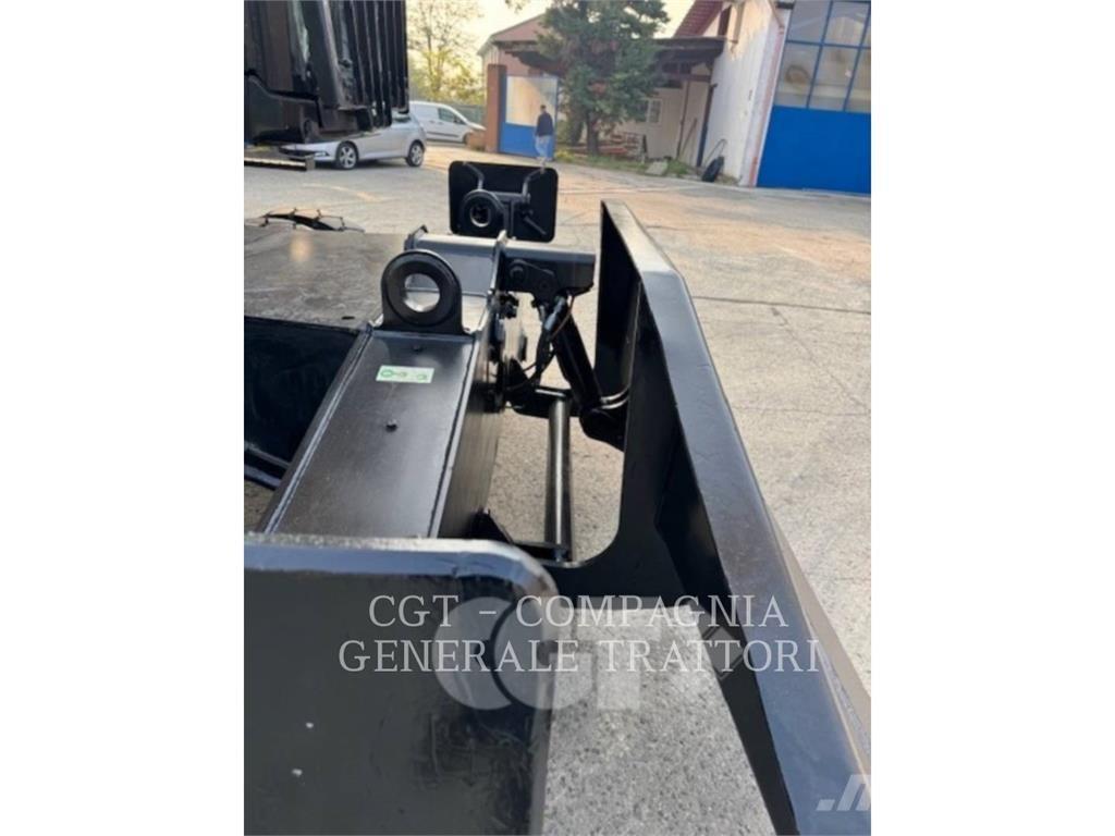 CAT MH3024NG حفارات بعجل