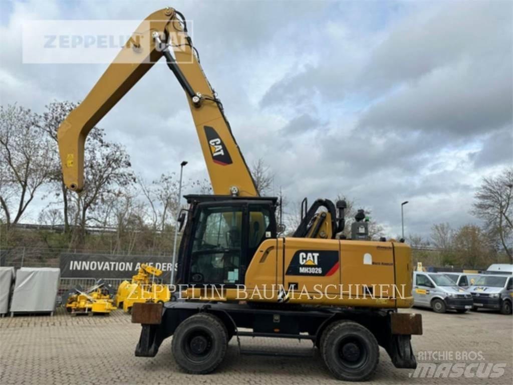 CAT MH3026-06C حفارات هدم