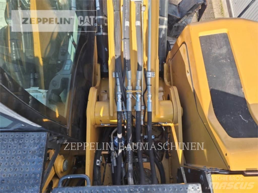 CAT MH3026-06C حفارات هدم