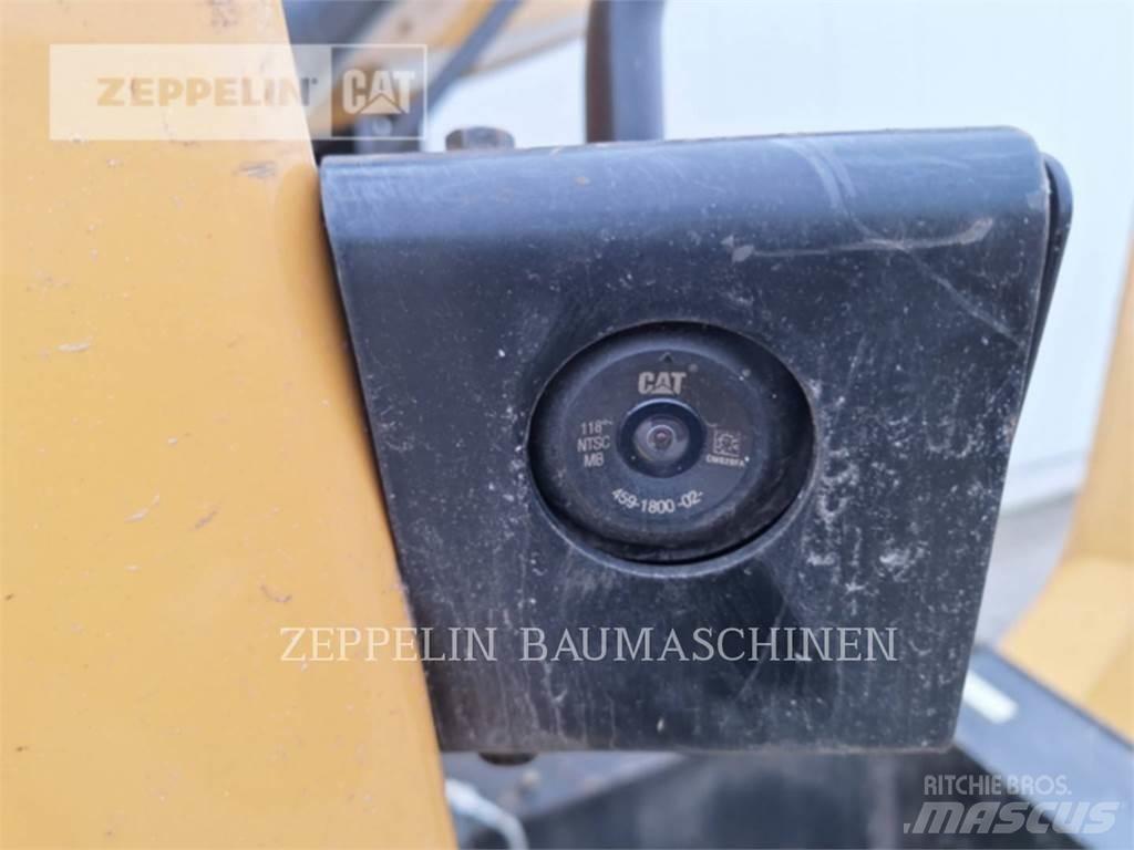 CAT MH3026-06C حفارات هدم