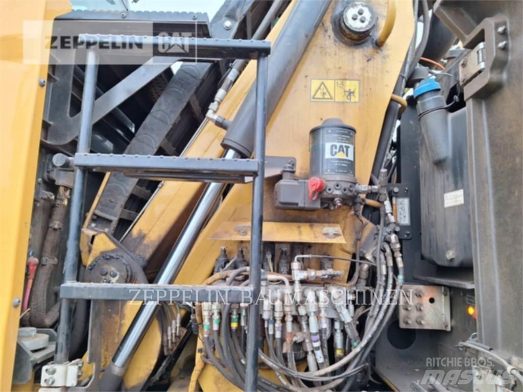 CAT MH3026-06C حفارات هدم