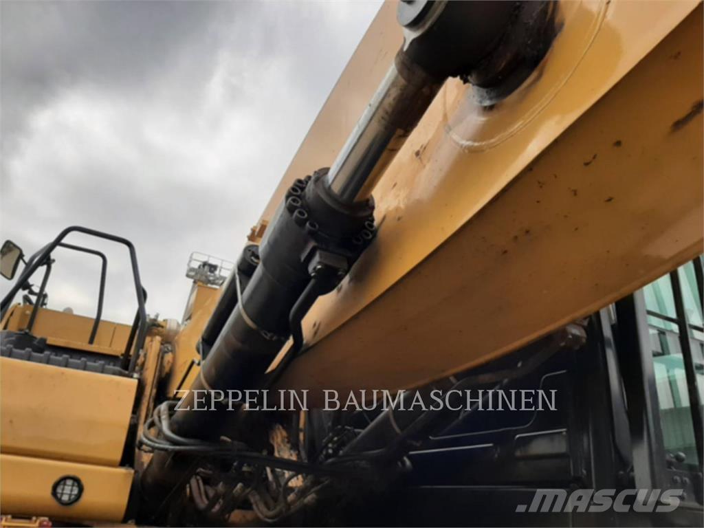 CAT MH3040-07A حفارات هدم