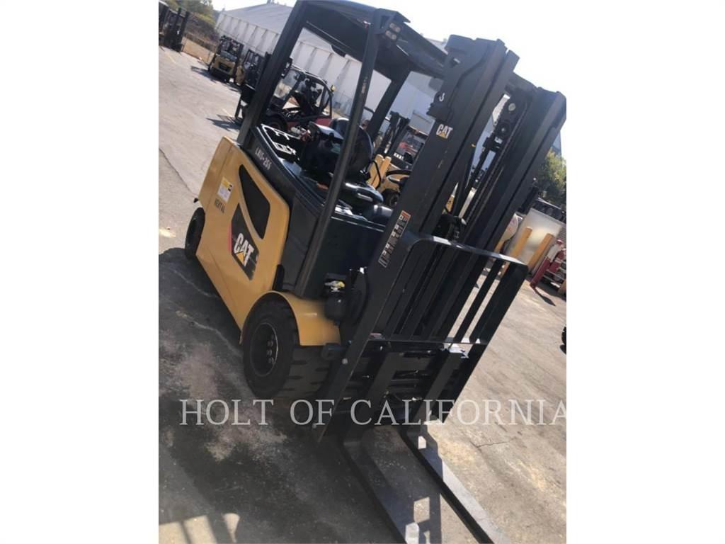 CAT MITSUBISHI 2EP6500 شاحنات ذات رافعات شوكية تعمل بالكهرباء