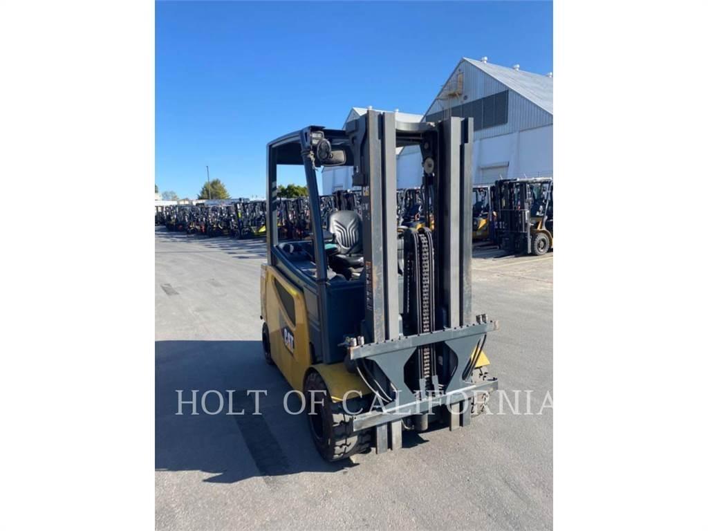 CAT MITSUBISHI 2EP6500 شاحنات ذات رافعات شوكية تعمل بالكهرباء
