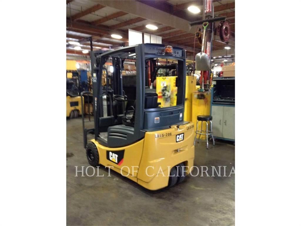 CAT MITSUBISHI 2ET4000 شاحنات ذات رافعات شوكية تعمل بالكهرباء