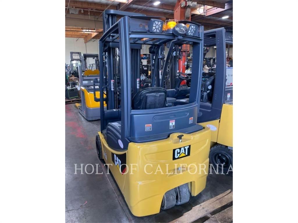 CAT MITSUBISHI 2ET4000 شاحنات ذات رافعات شوكية تعمل بالكهرباء
