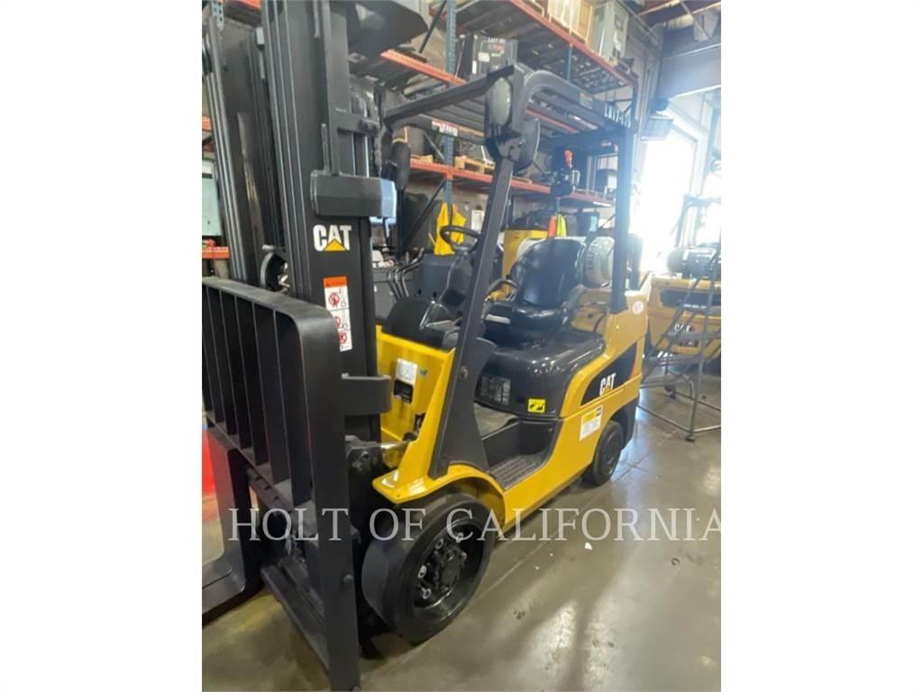 CAT MITSUBISHI C6000-LE شاحنات ذات رافعات شوكية - أخرى