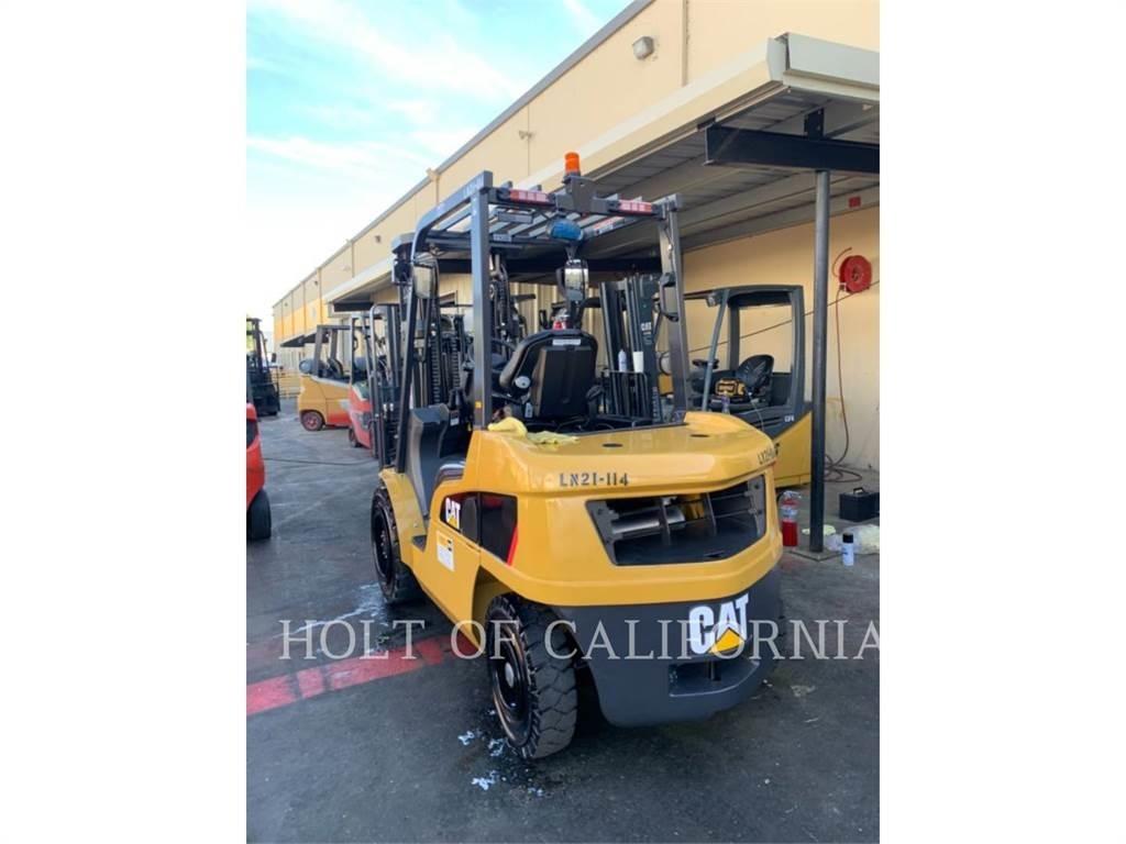CAT MITSUBISHI DP30N5 شاحنات الديزل